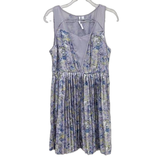 LC Lauren Conrad Pleated Dress - Picture 1 of 10